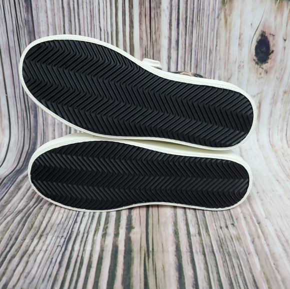 Isaac Mizrahi Colorblock Leopard Fashion Sneakers - Picture 8 of 12